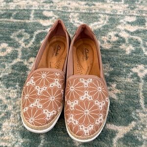Slip on tan shoes
